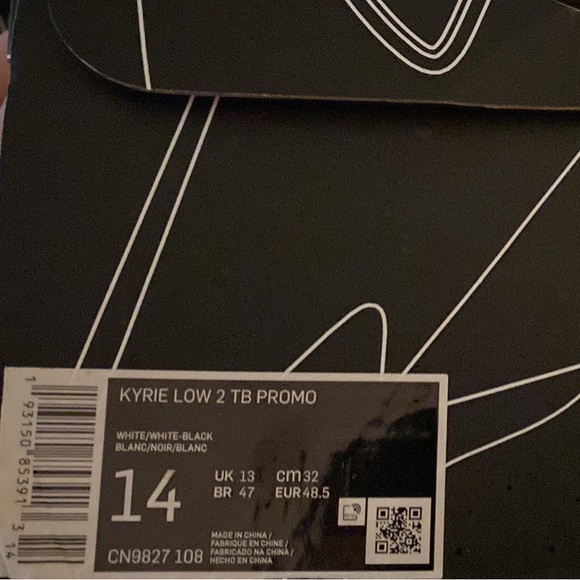 Size 14 Kyrie Low - Picture 4 of 5